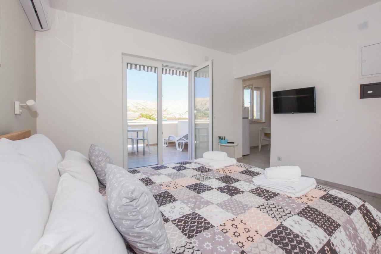 Villa Magena - Modern Apartments In Pag Center 파그 외부 사진